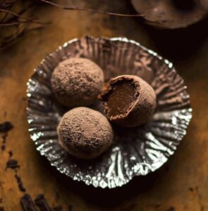 Velvety Chocolate Rum Truffles Recipe