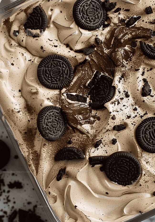 Instructions to Assemble This No-Bake Oreo and Mocha Treat