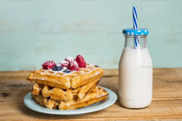 5 Easy Milk Alternatives for Fluffy Waffles
