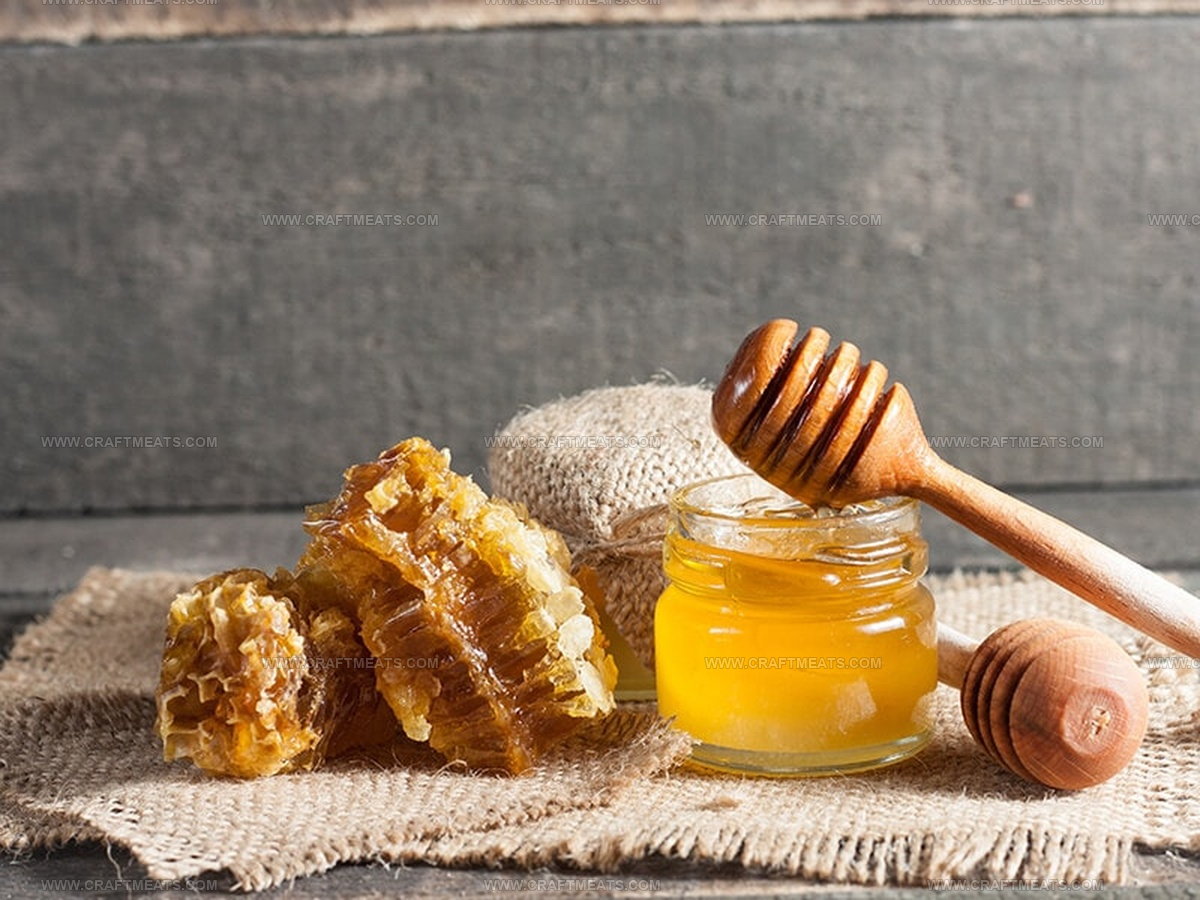 Manuka or Raw Honey: Which Sweetener Shines More?